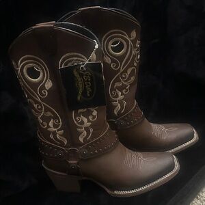 J.B. Dillon Brown Embroidered Heeled Boots